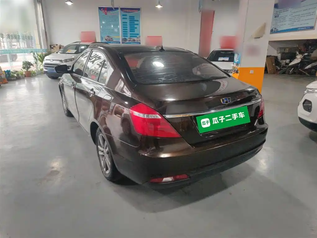 Фото 5 - Geely Emgrand