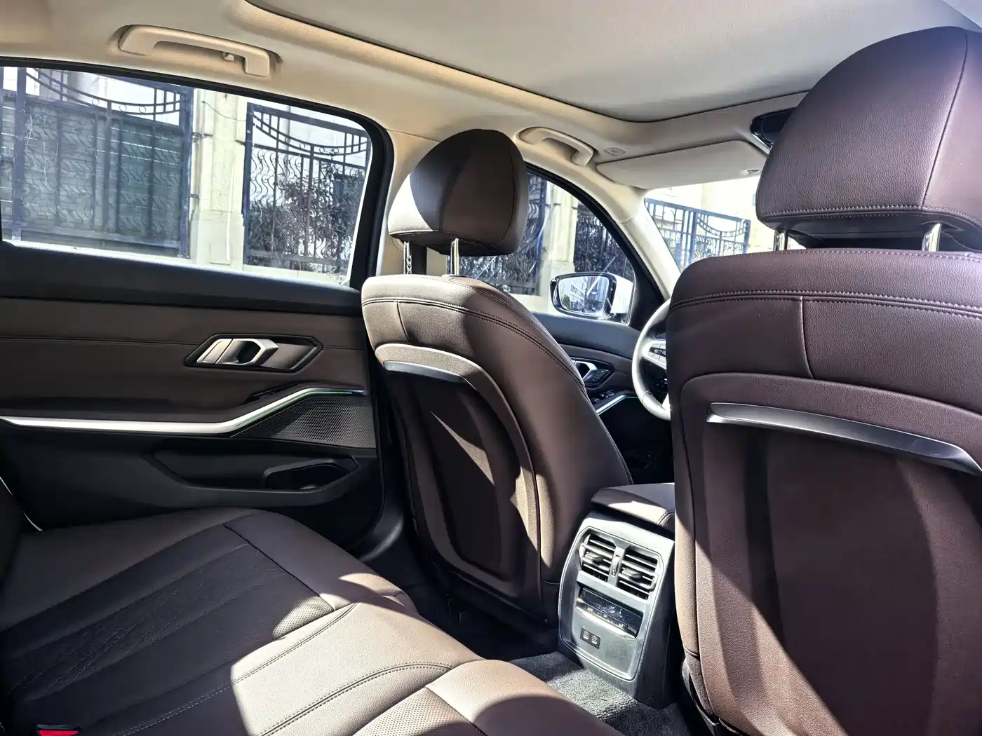 BMW 3 Series 2023 325Li M Sport Package фото 10