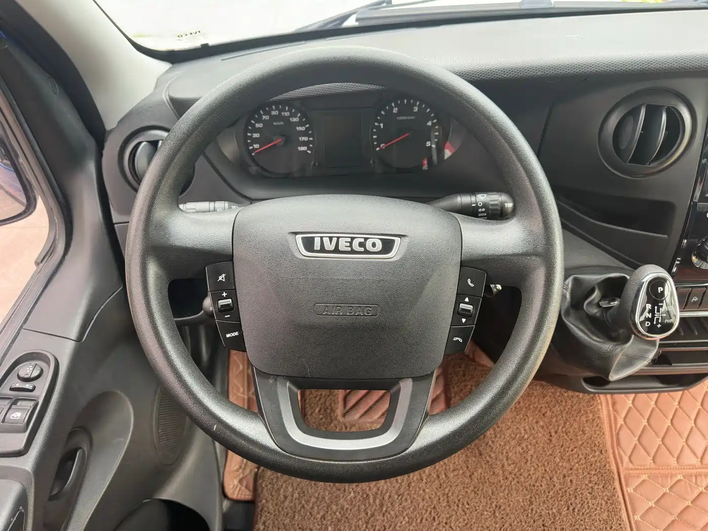 Iveco Daily 2019 2020 3.0T Automatic Chaorui Short Wheelbase High Roof F1C