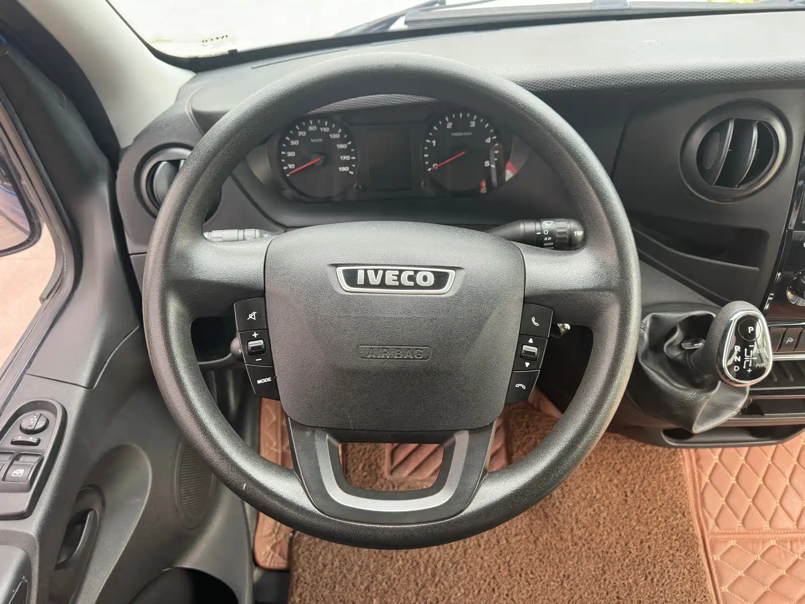 صورة 18 - Iveco Daily