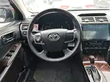 Фото 11 - Toyota Camry