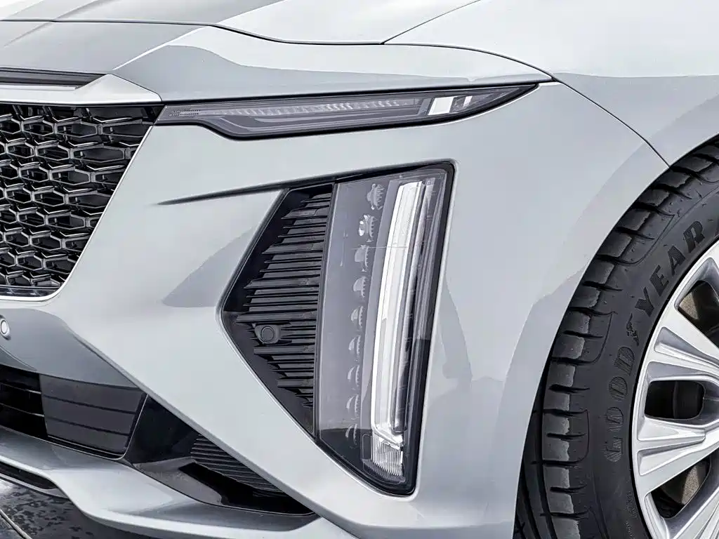 Фото 27 - Cadillac CT6