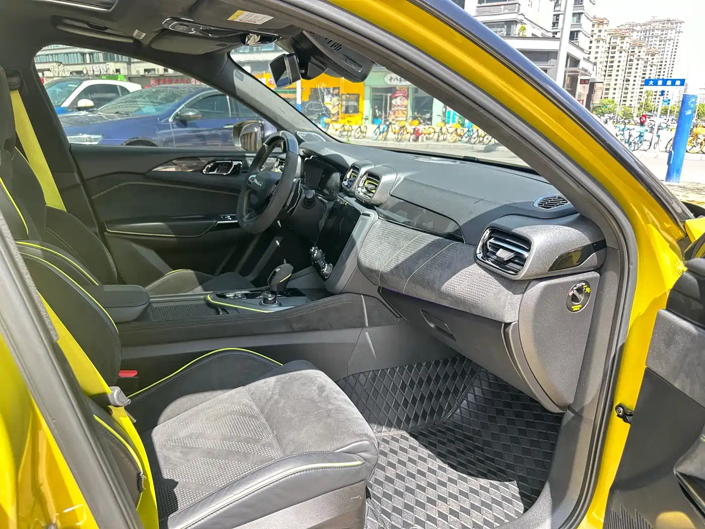 Lynk & Co 03 2021 03+ 2.0TD Auto Wind Rider Edition фото 12