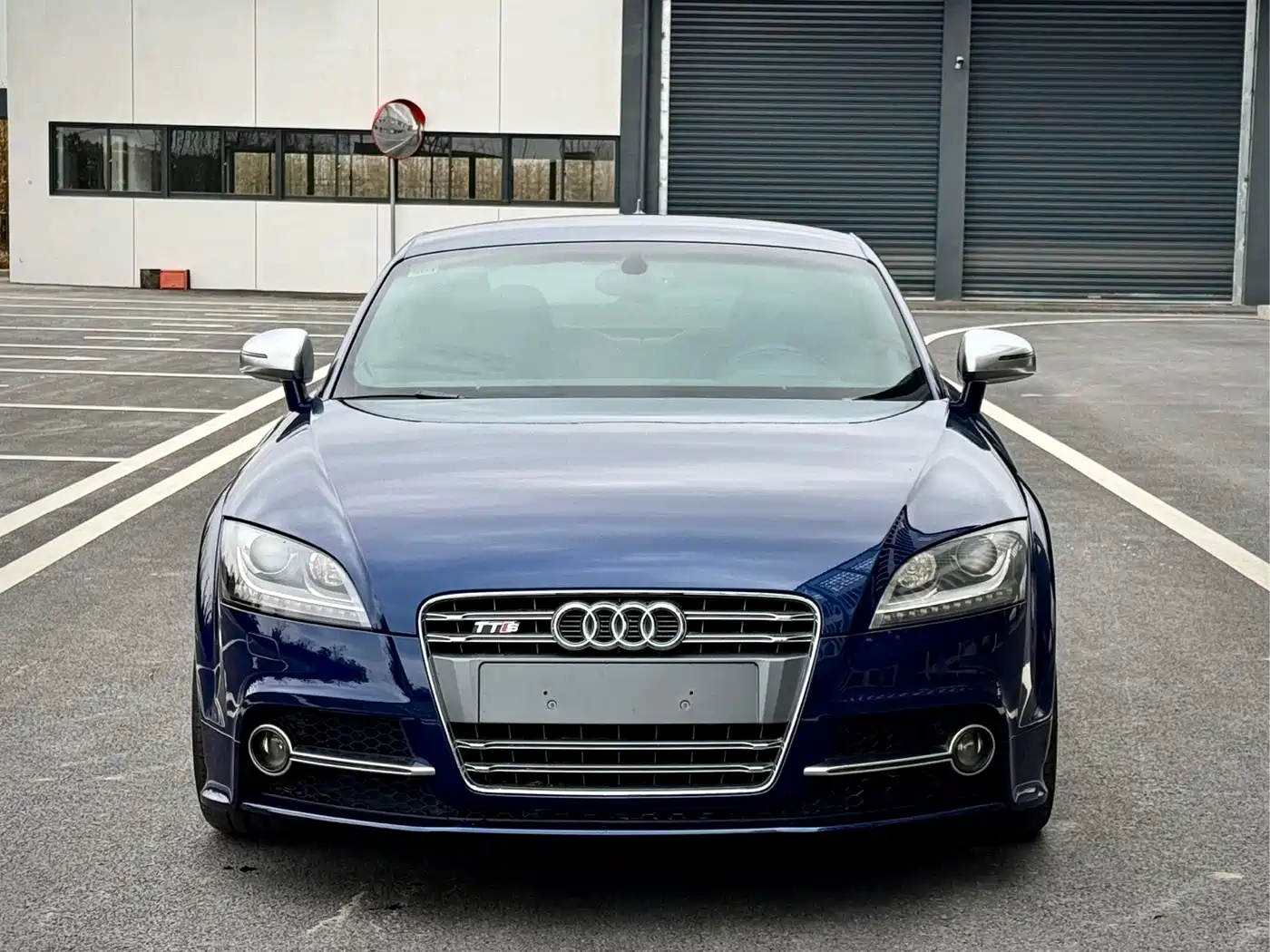 Audi TTS 2011 Model TTS Coupe 2.0TFSI quattro фото 2