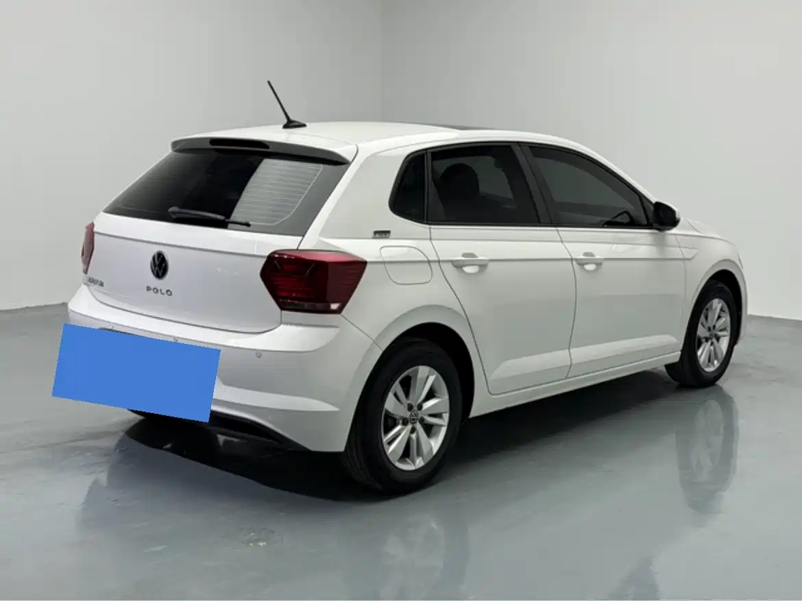 Volkswagen Polo 2021 Plus 1.5L Automatic Panorama Enjoyment Edition фото 6
