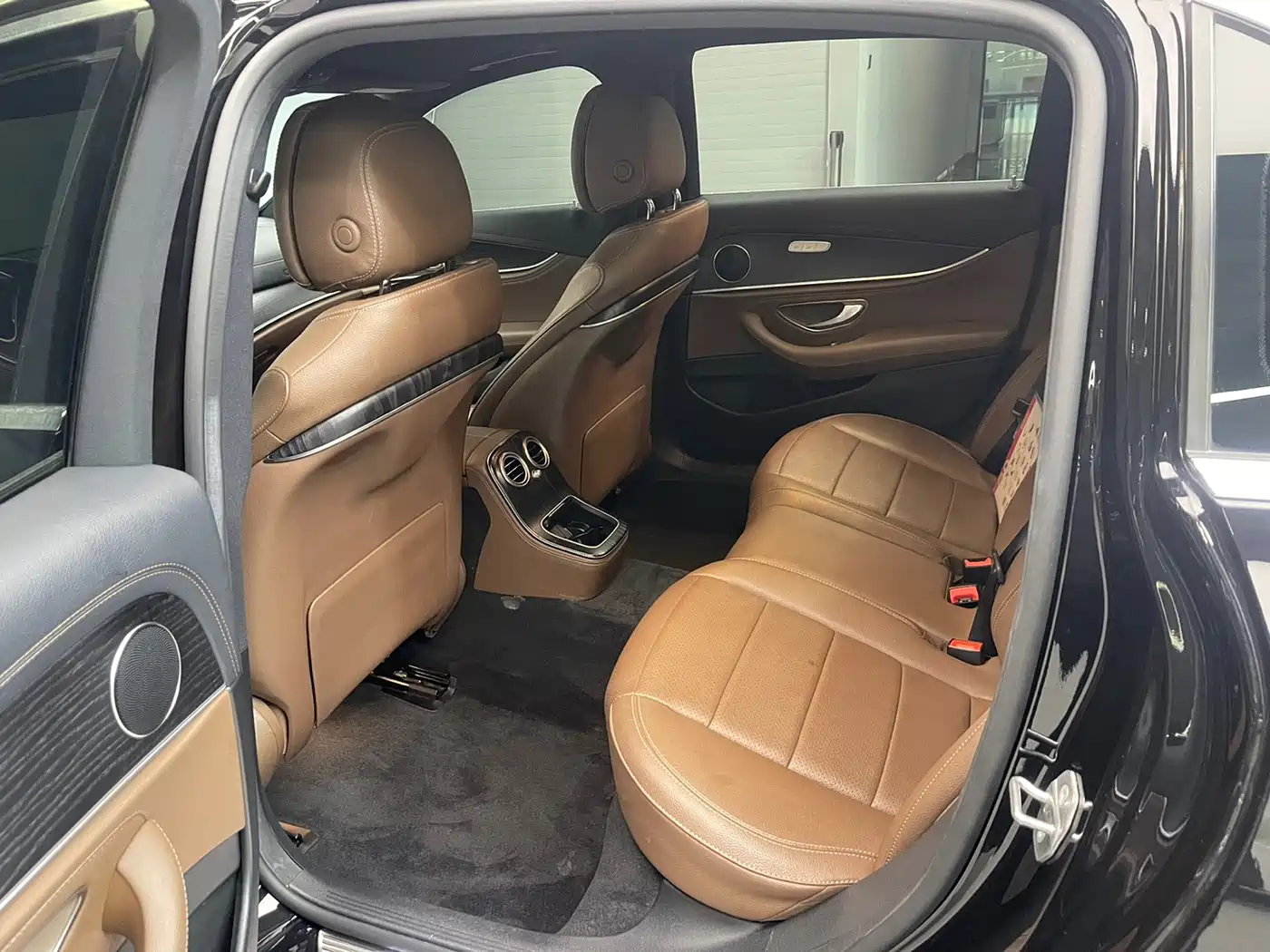 Mercedes-Benz E-Class 2023 E 260 L Sport фото 11