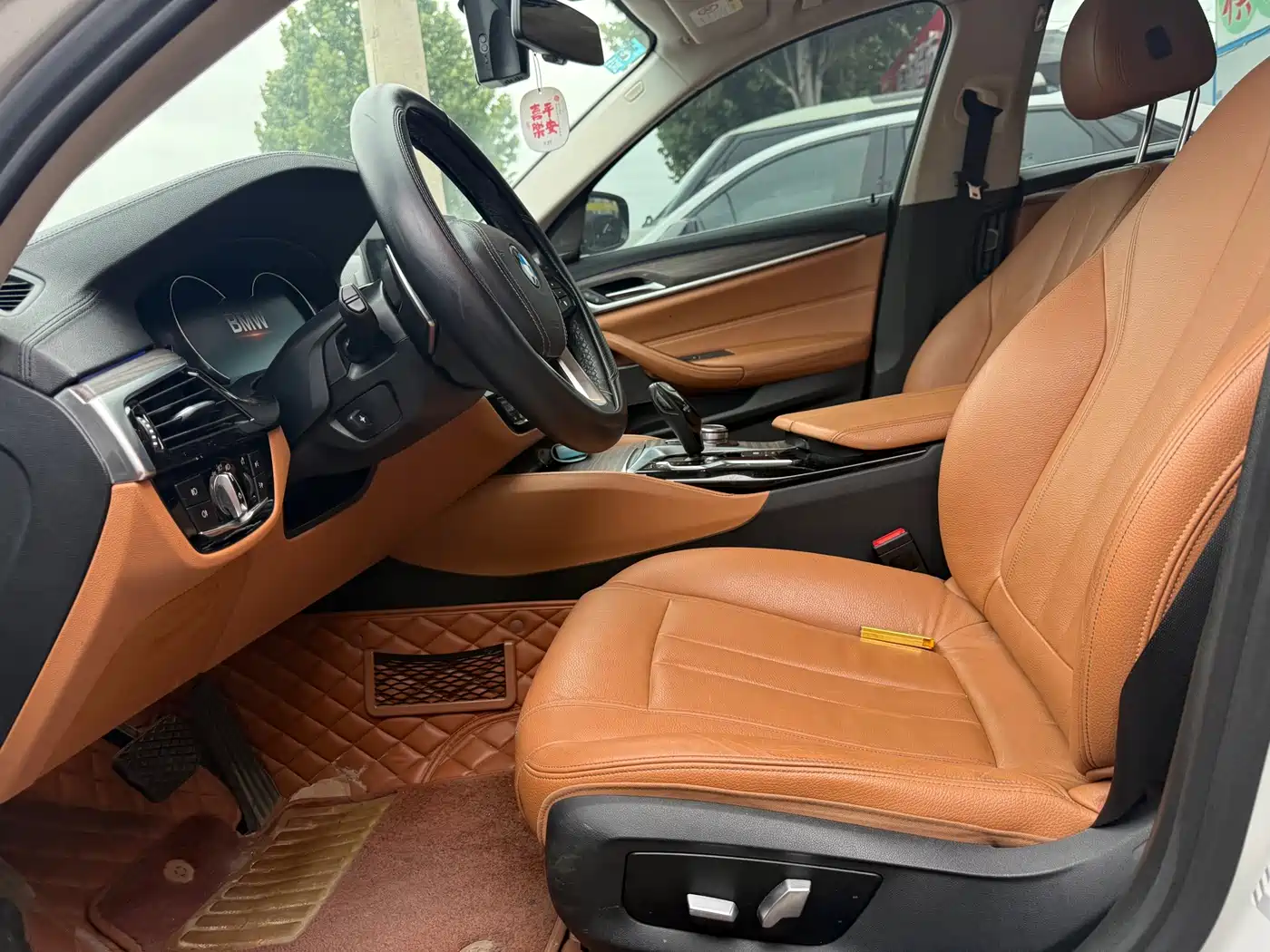 Фото 4 - BMW 5 Series