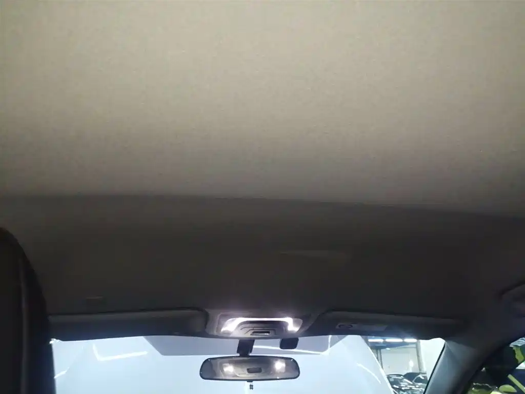 Toyota Frontlander 2023 2.0L CVT Elite Edition фото 18