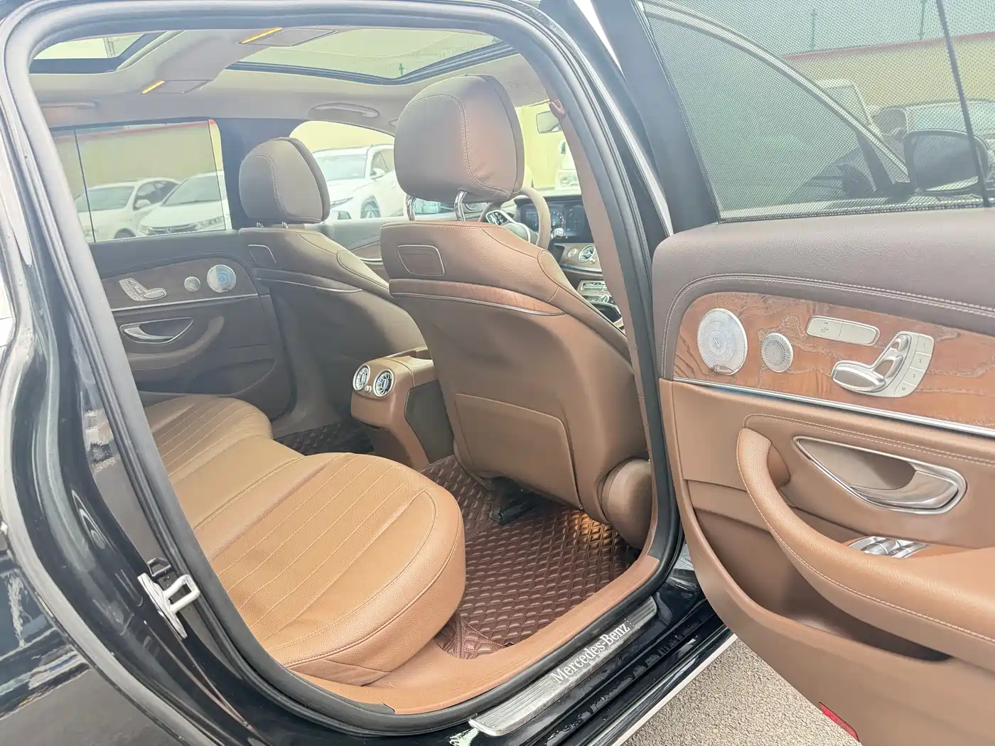 Mercedes-Benz E-Class 2019 Facelift E 300 L Luxury фото 7