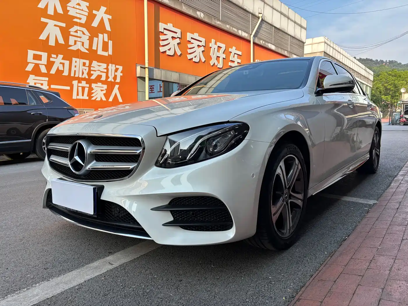 Mercedes-Benz E-Class 2016 E 200 L Sport Type