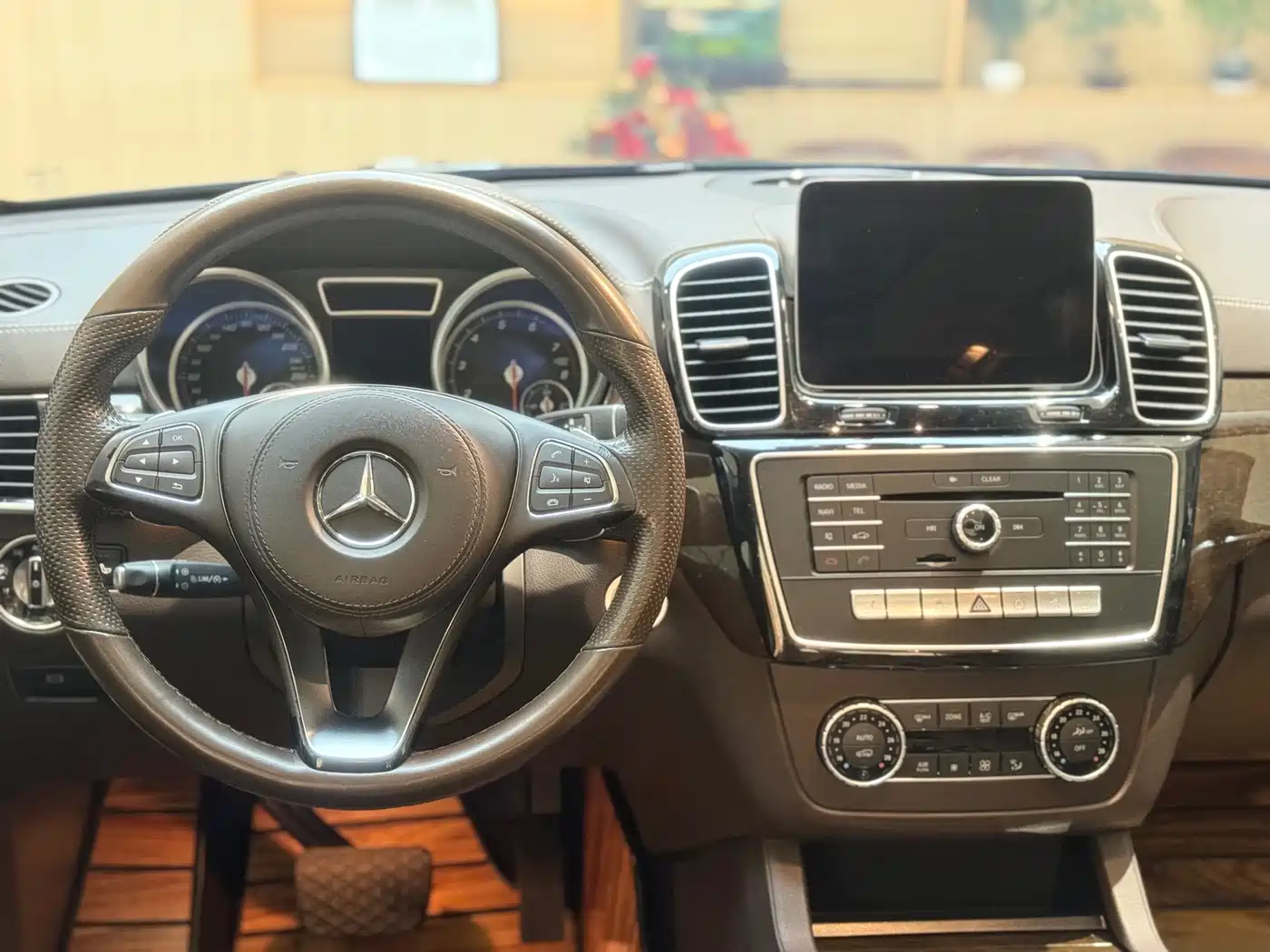 Mercedes-Benz GLS 2018 Facelift GLS 400 4MATIC Sport фото 9