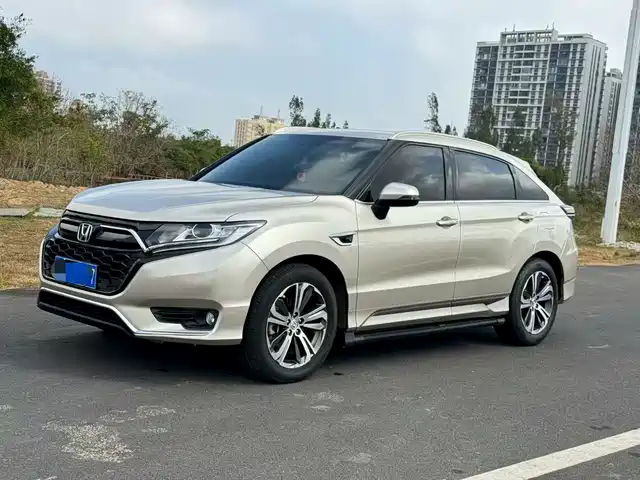 HONDA UR V
