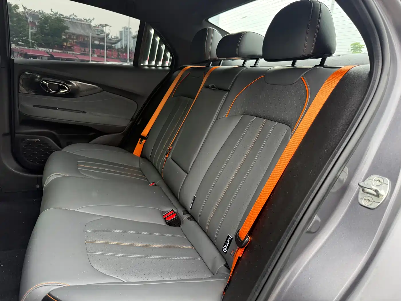 GAC Trumpchi Trumpchi Emkoo 2022 270T DCT J16 R-style Track Edition фото 10
