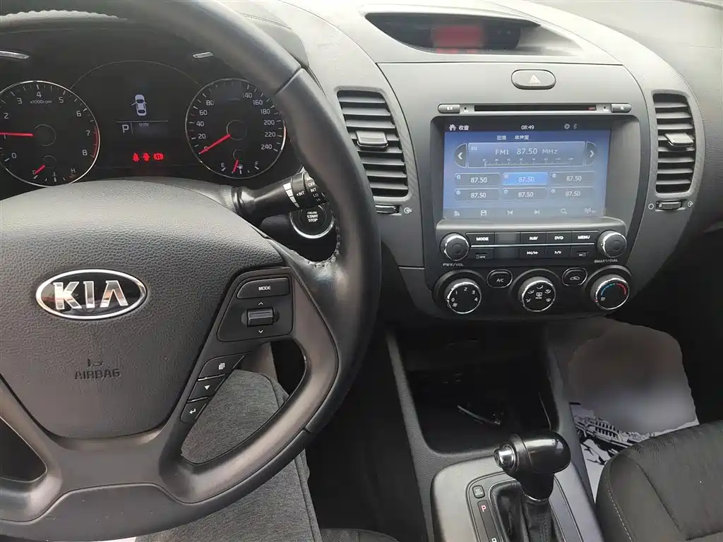 Kia K3 2015 1.6L Automatic GLS фото 10