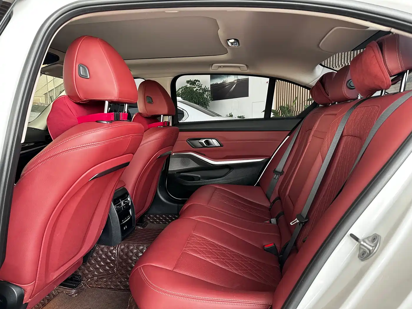 BMW 3 Series 2024 320Li M Sport Package фото 7