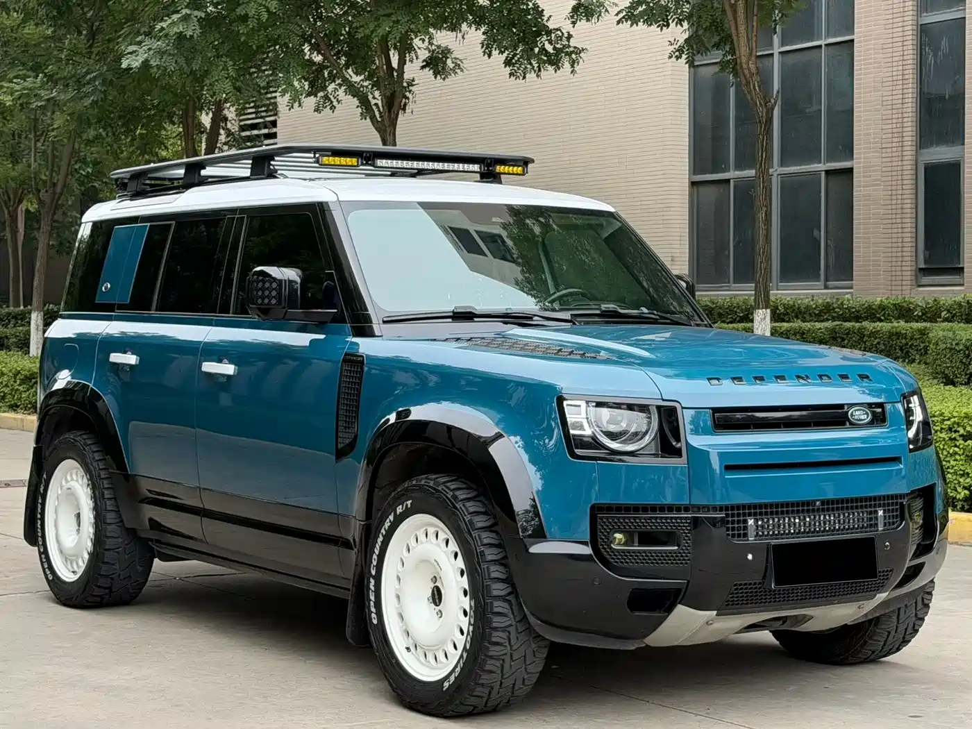 Фото 4 - Land Rover Defender