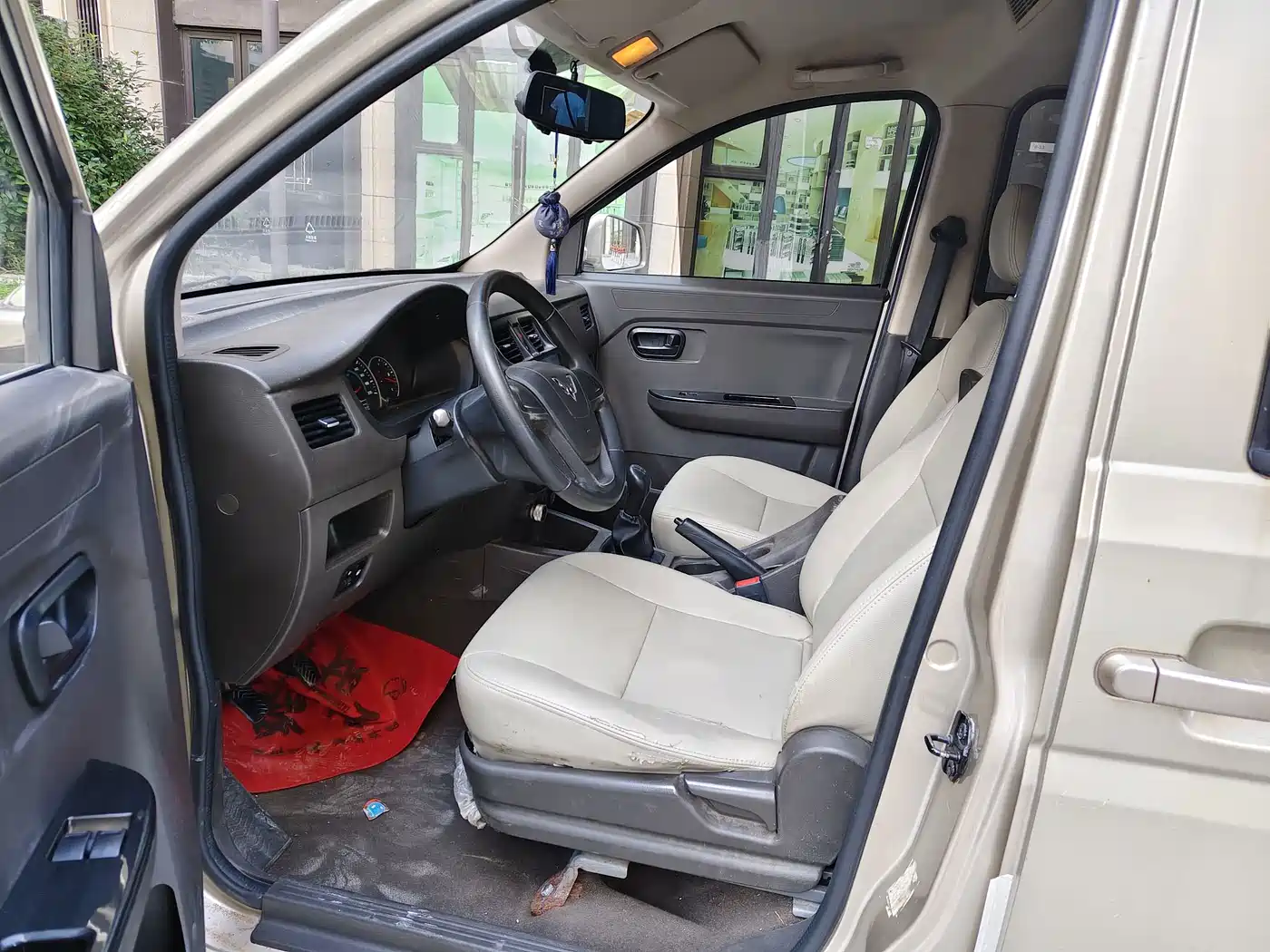 Wuling Motors Wuling Rongguang V 2017 2016 1.5L Standard