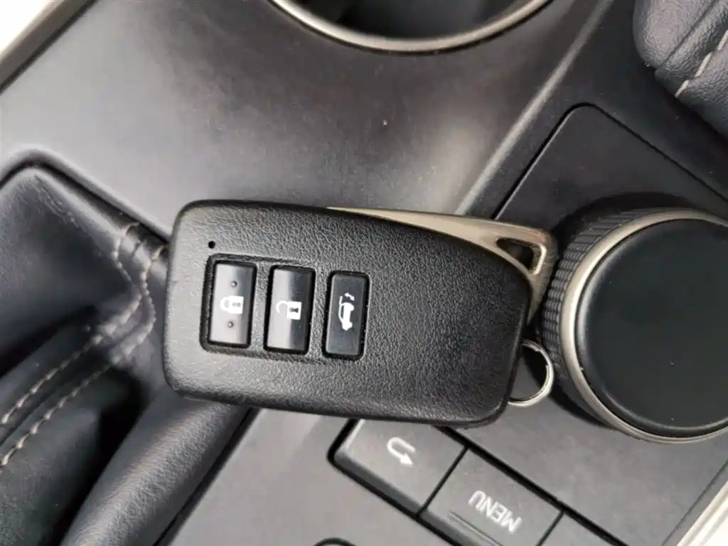Lexus NX 2015 200 AWD Luxury фото 9