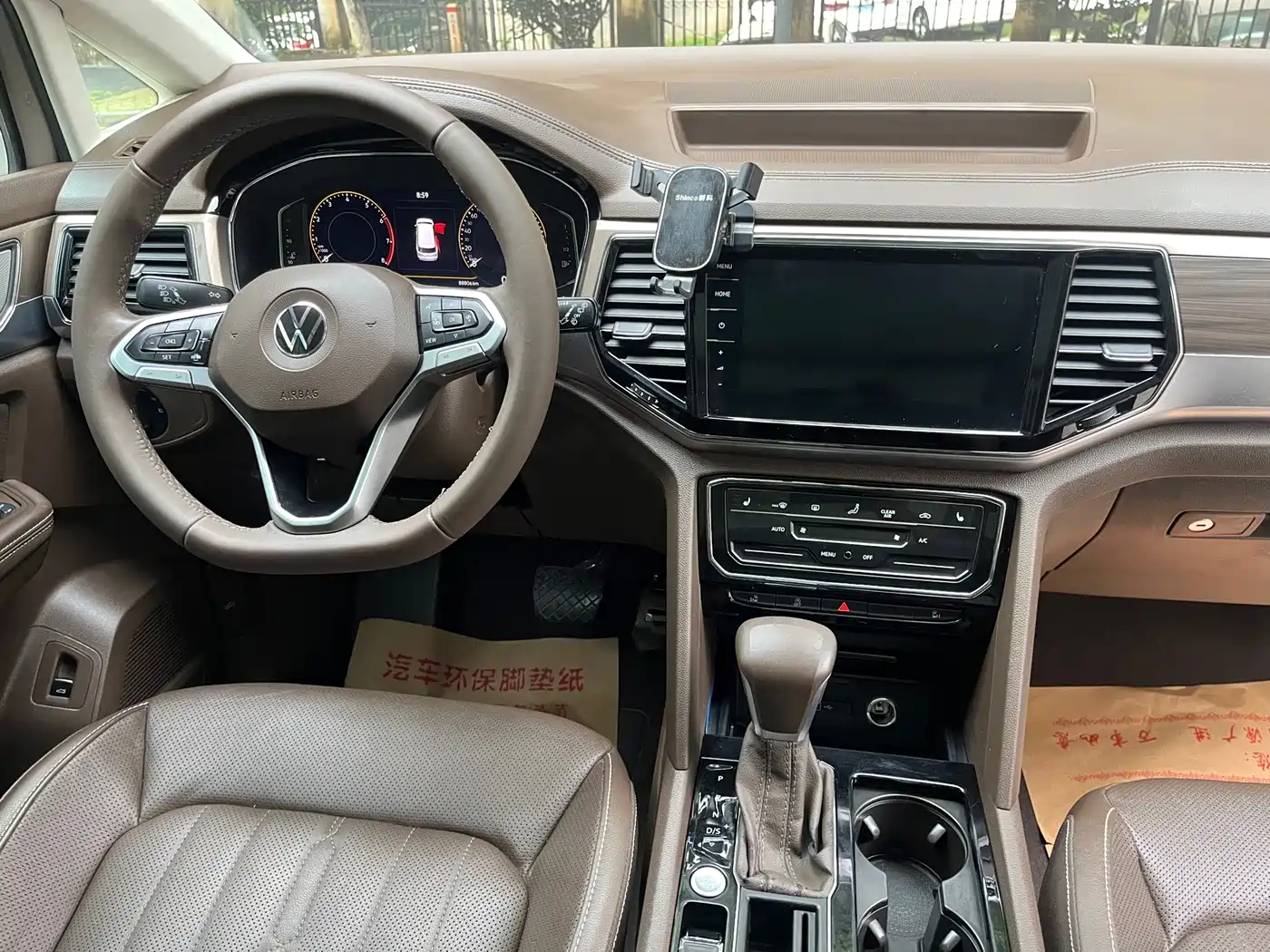 Volkswagen Viloran 2020 330TSI Luxury Edition фото 11