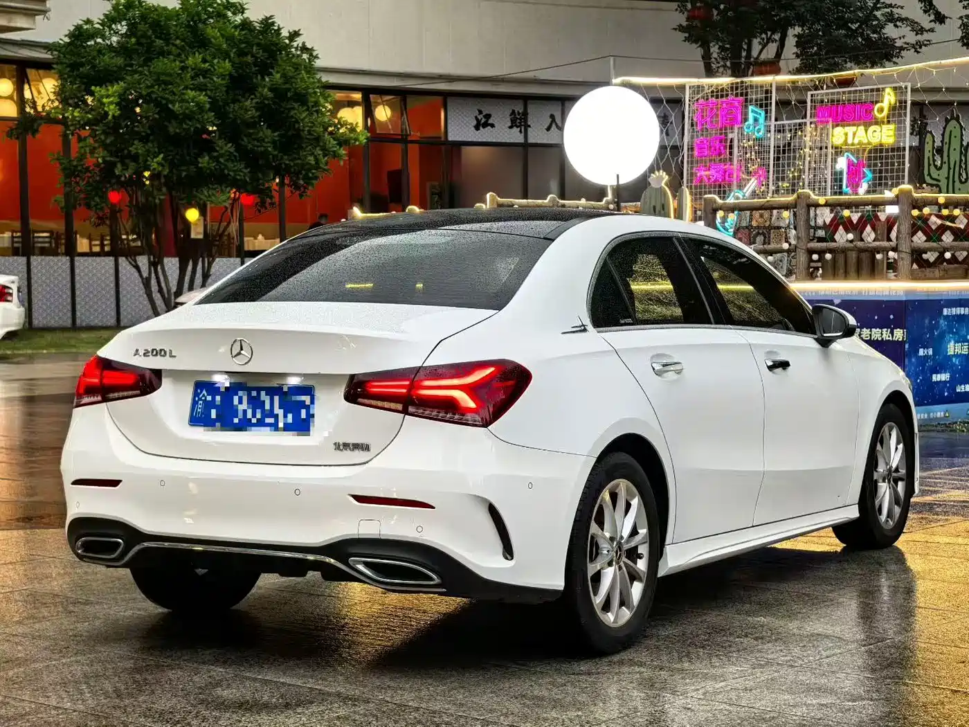 Mercedes-Benz A-Class 2022 A 200 L Sport Sedan Dynamic фото 9