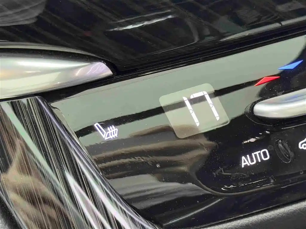 Cadillac XT6 2021 28T 6-Seater Luxury фото 14
