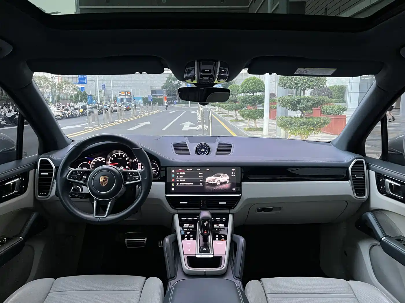 Porsche Cayenne 2022 Cayenne S 2.9T Platinum Edition фото 12