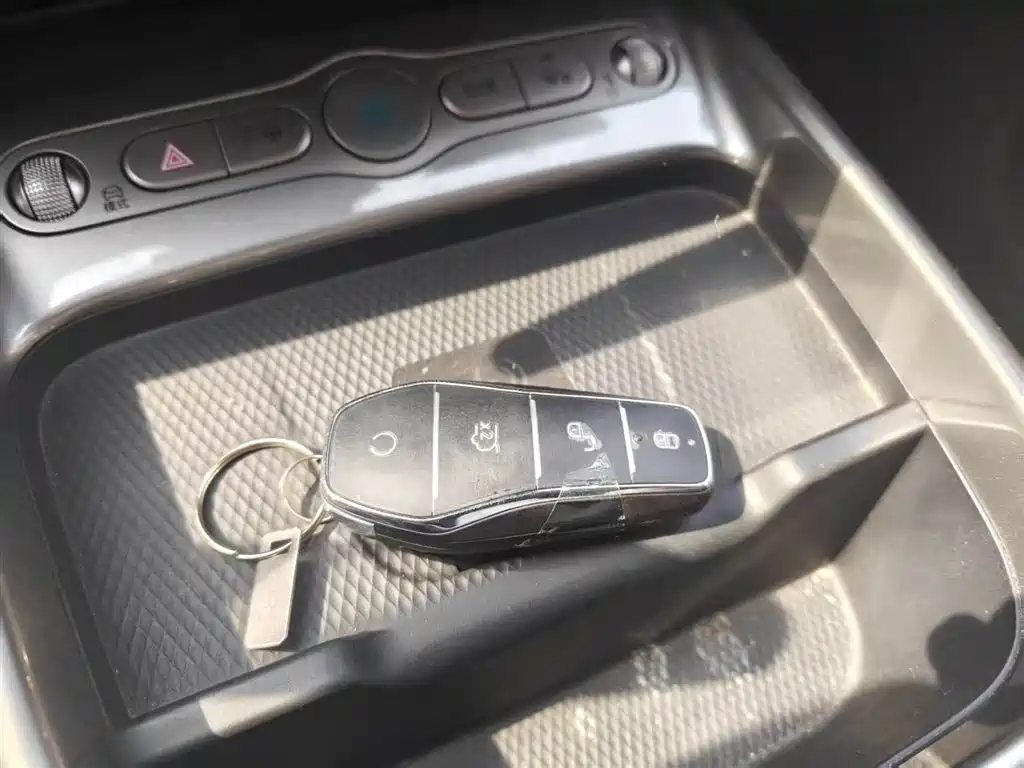 BYD Dolphin 2025 Smart Drive Edition 410km Fashion Version фото 17