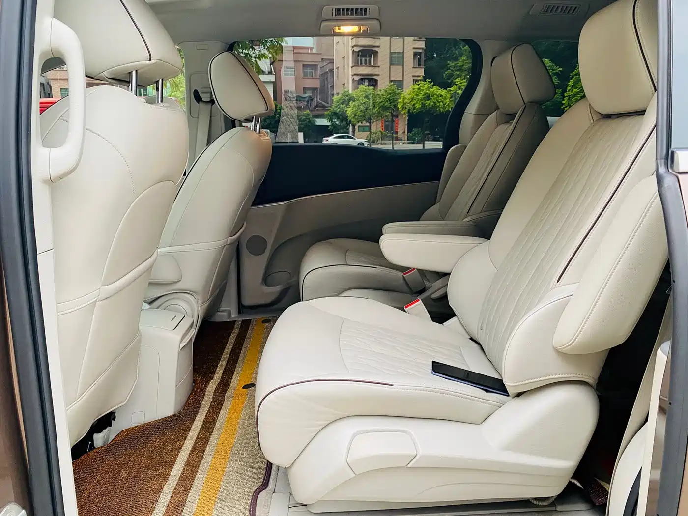Buick GL8 2021 Land Business Class 652T Luxury фото 6
