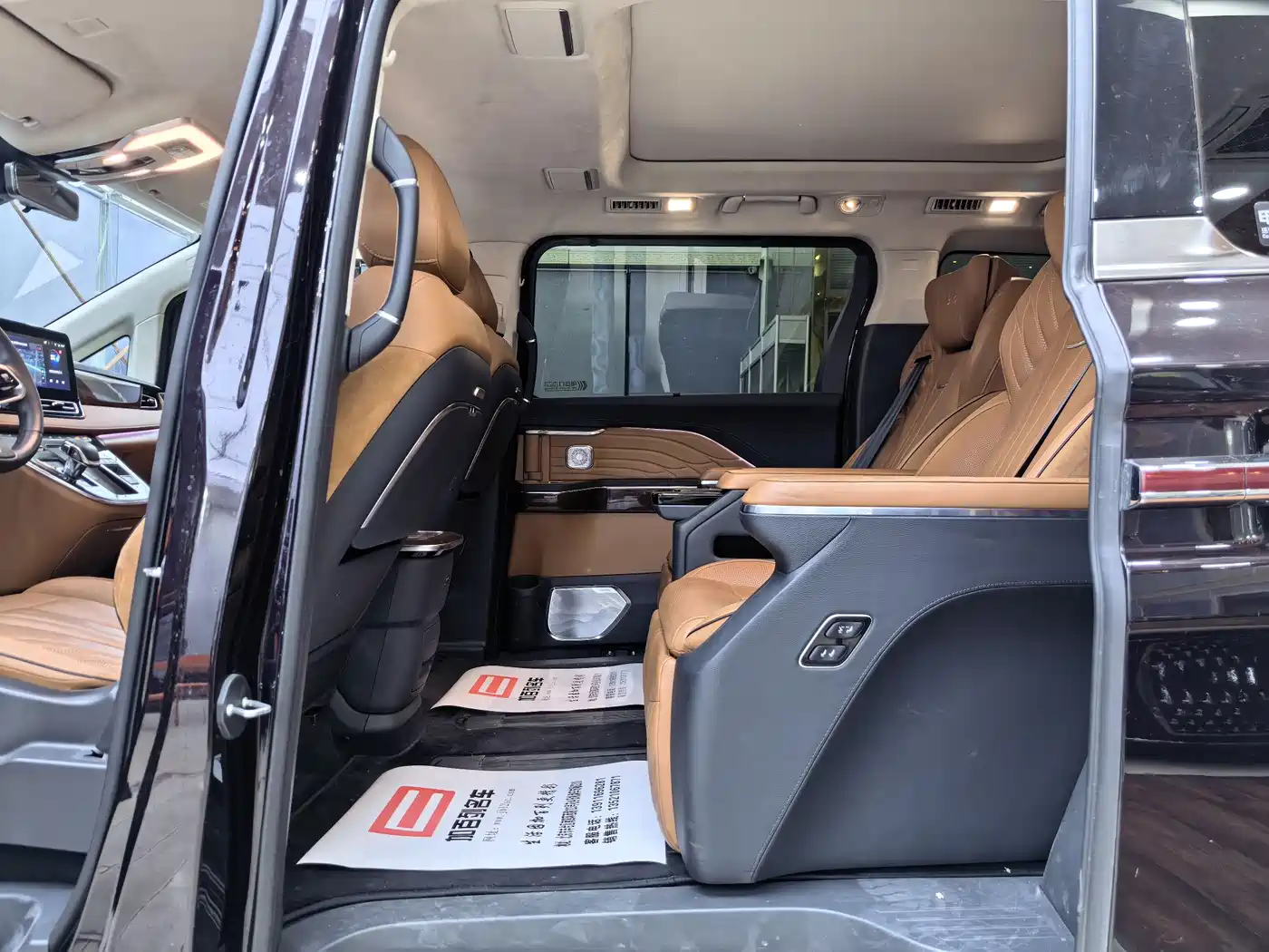Hongqi HQ9 2023 2.0T Smart Connect Flagship фото 11