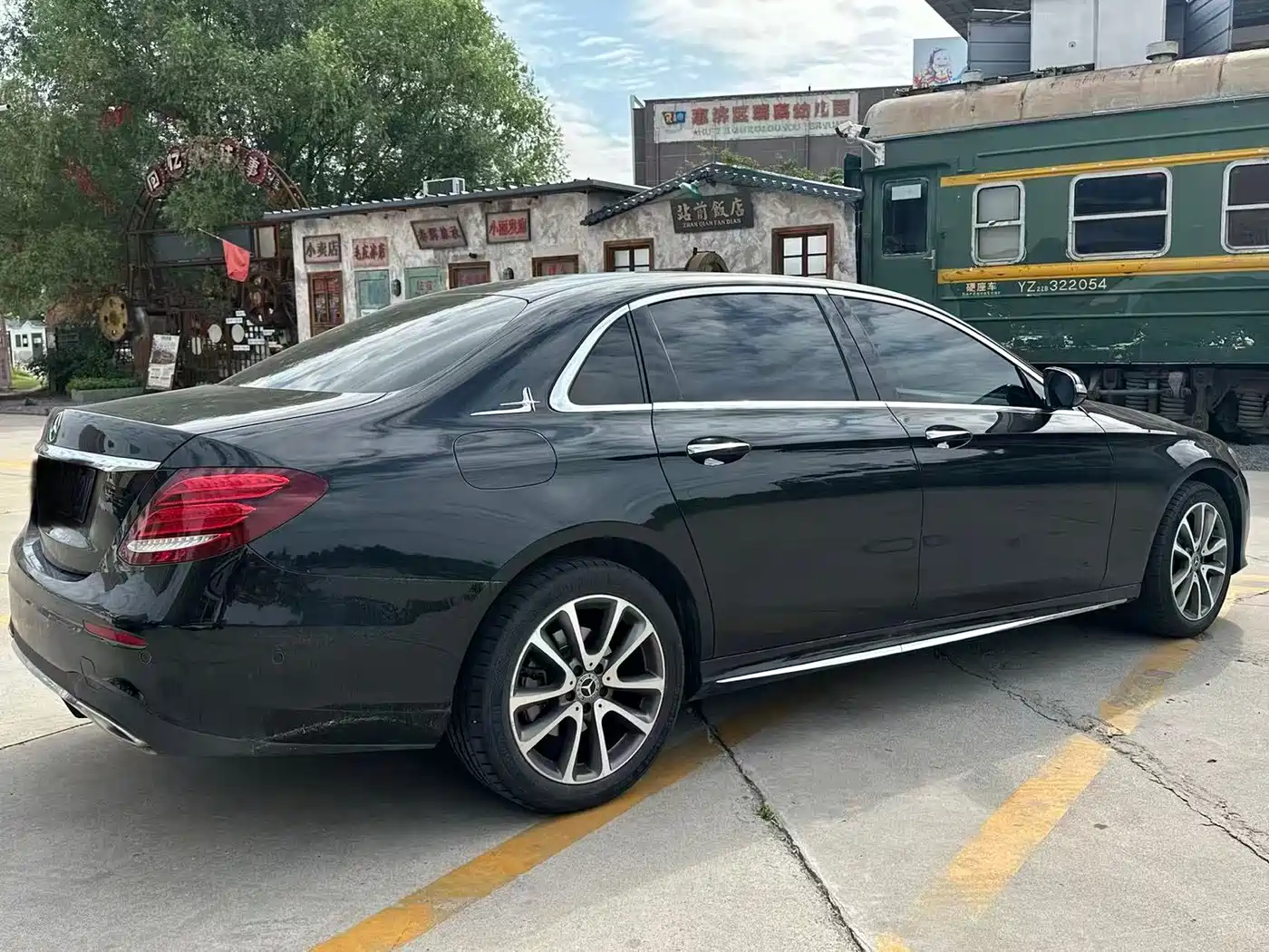 Mercedes-Benz E-Class 2016 E 200 L Sport Type фото 7