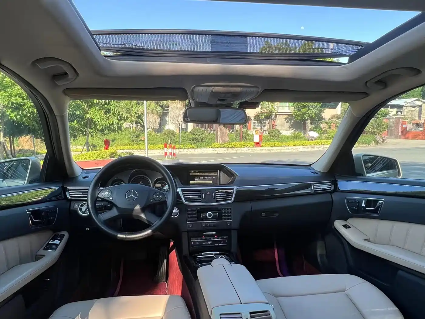 Mercedes-Benz E-Class 2011 E 300 L Fashion Premium фото 6