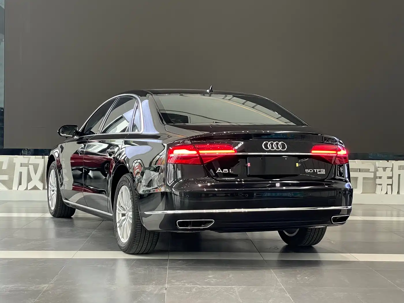 Audi A8 2016 A8L 45 TFSI quattro Comfort фото 4