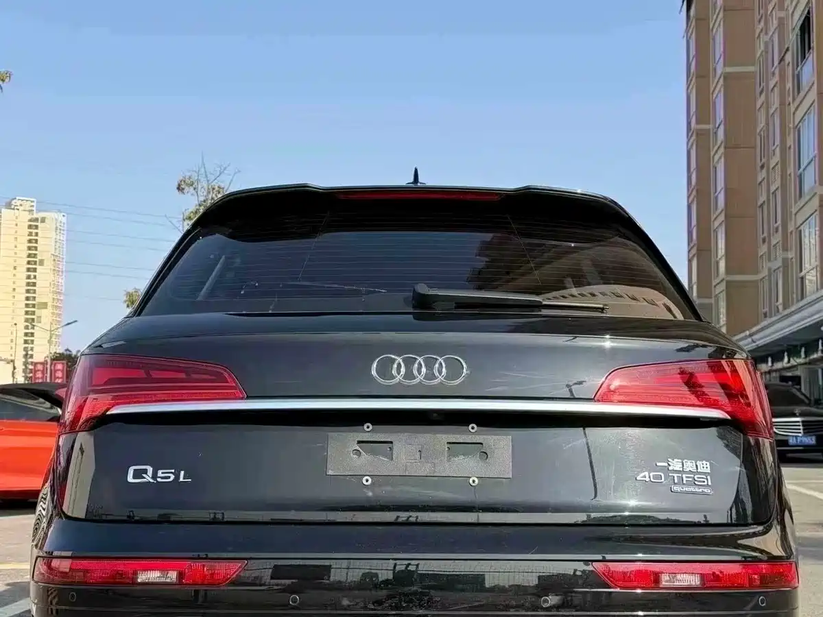 Audi Q5L 2022 40T Luxury Dynamic фото 4