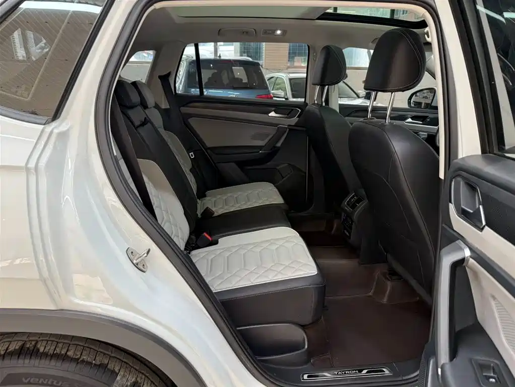 Volkswagen Tayron 2023 280TSI 2WD Luxury Plus Advanced Edition фото 17