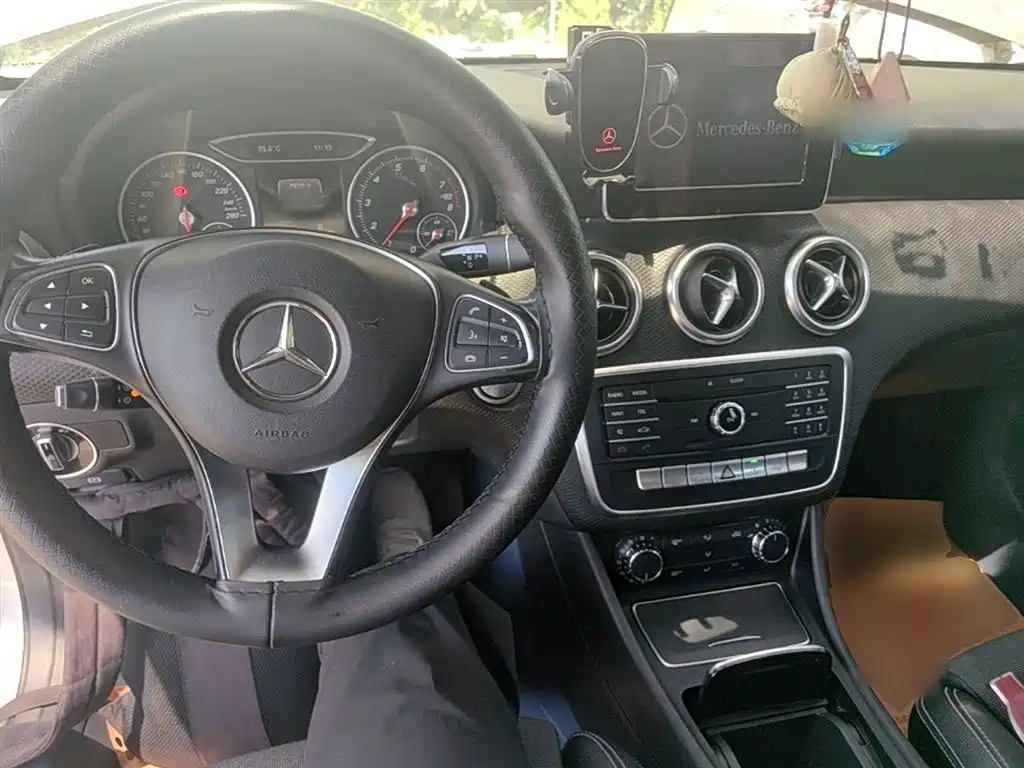 Mercedes-Benz A-Class (Import) 2016 A 200 Dynamic фото 10