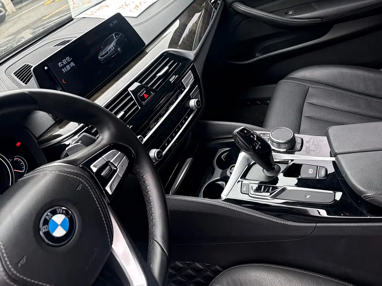 BMW 5 Series 2018 Facelift 530Li Leading M Sport Package фото 4