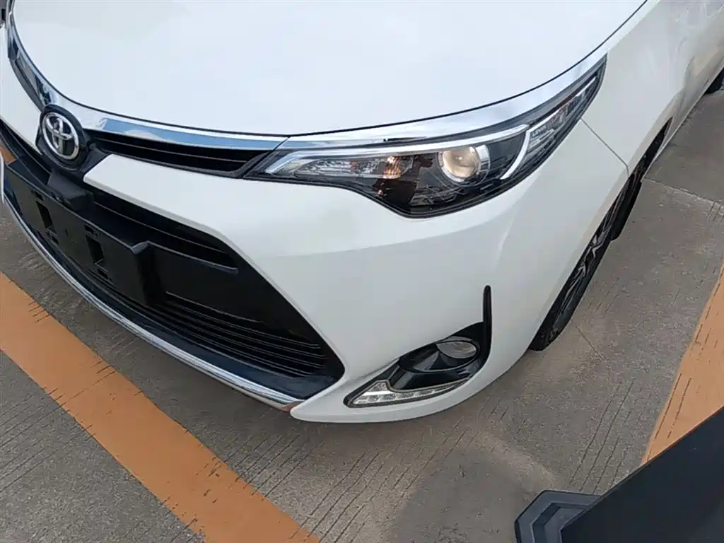 Toyota Levin 2018 185T CVT Premium Edition China V фото 24