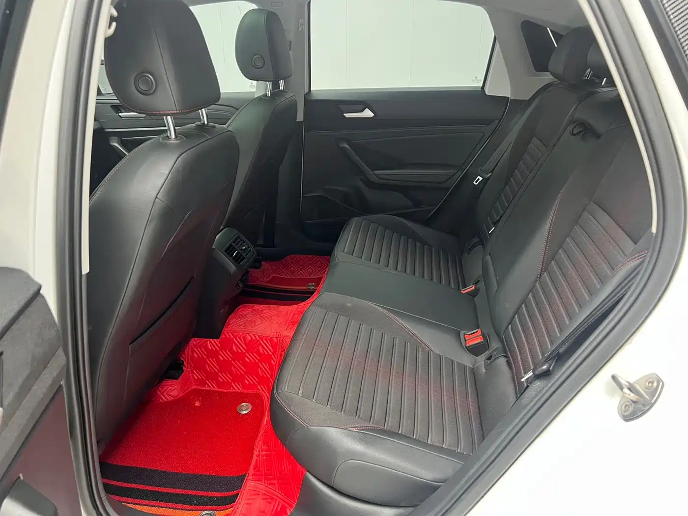 Volkswagen Lavida 2023 280TSI DSG Starlight Comfort Edition фото 4