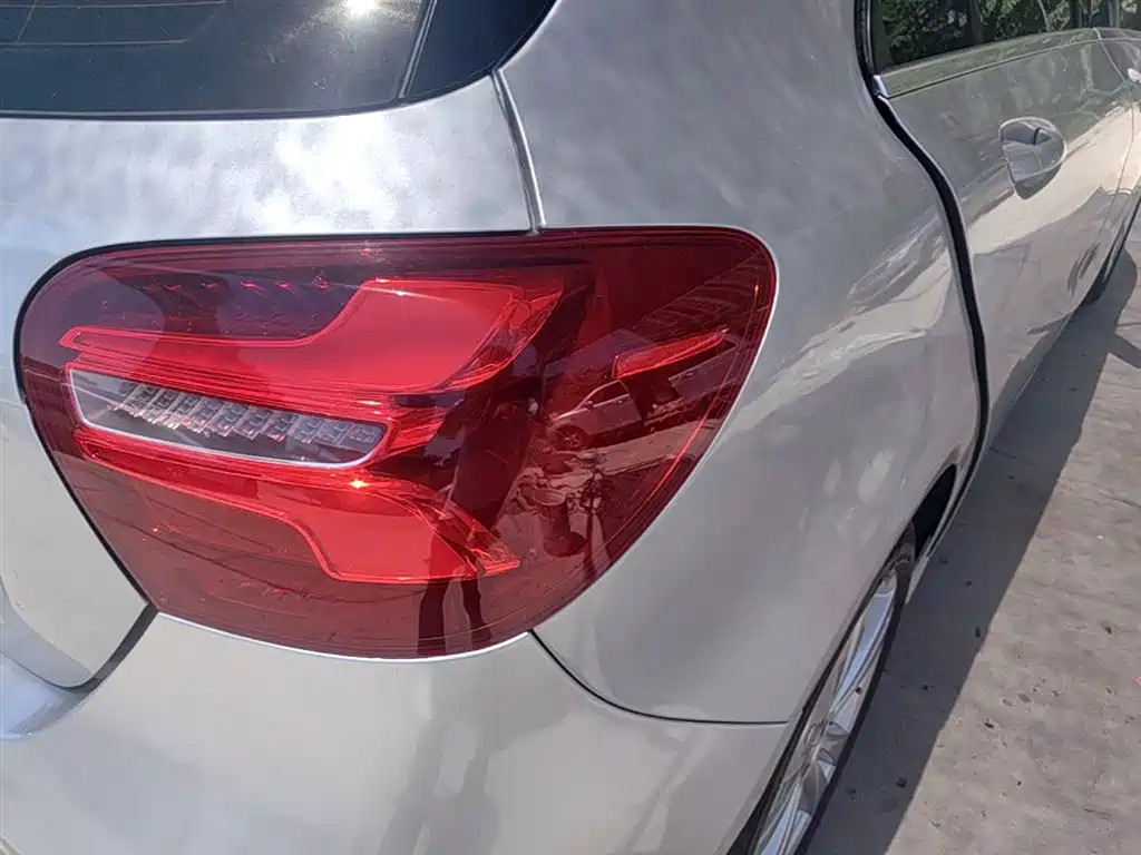 Mercedes-Benz A-Class (Import) 2016 A 200 Dynamic фото 8