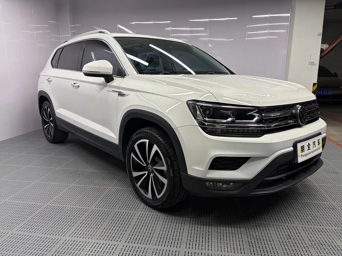 Volkswagen Tharu 2022 280TSI FWD Luxury Edition фото 3