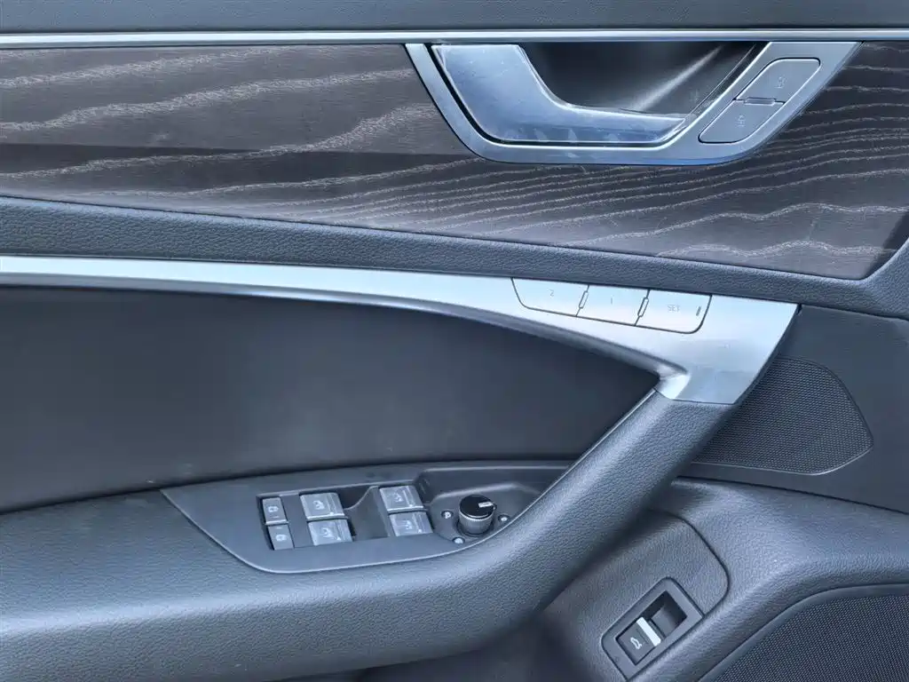 Audi A6L 2025 45 TFSI quattro Premium Sport фото 13