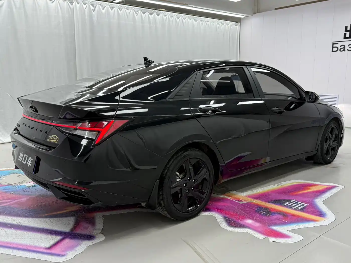 Hyundai Elantra 2022 1.5L CVT LUX Black Knight Limited Edition фото 6