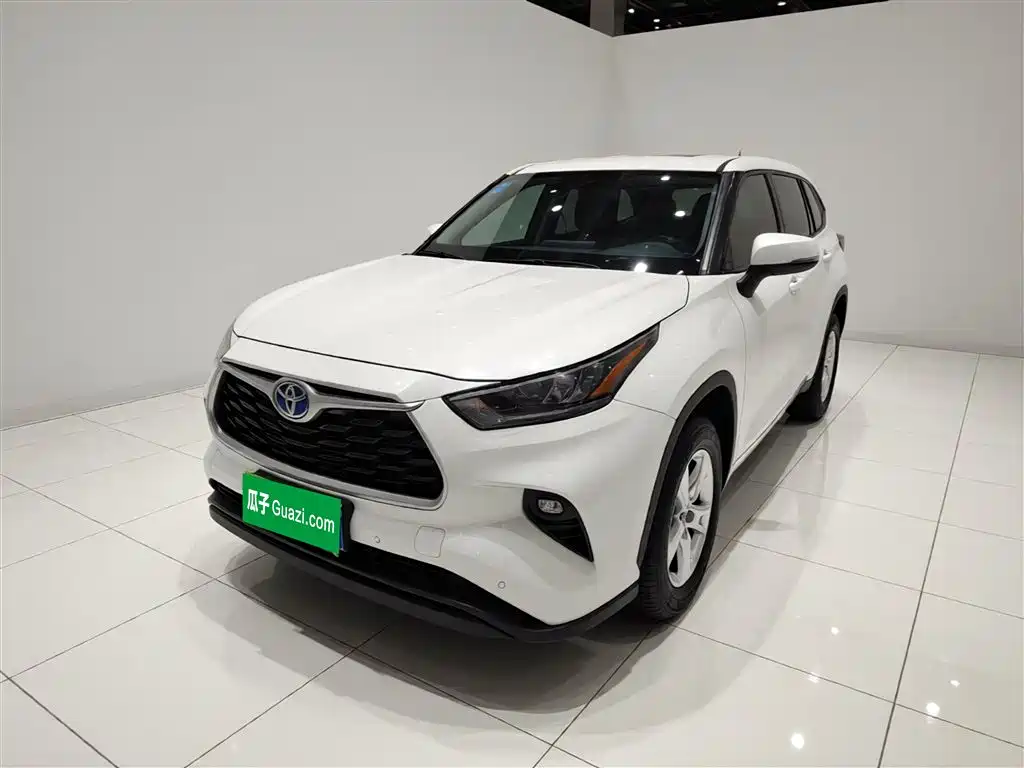 TOYOTA HIGHLANDER