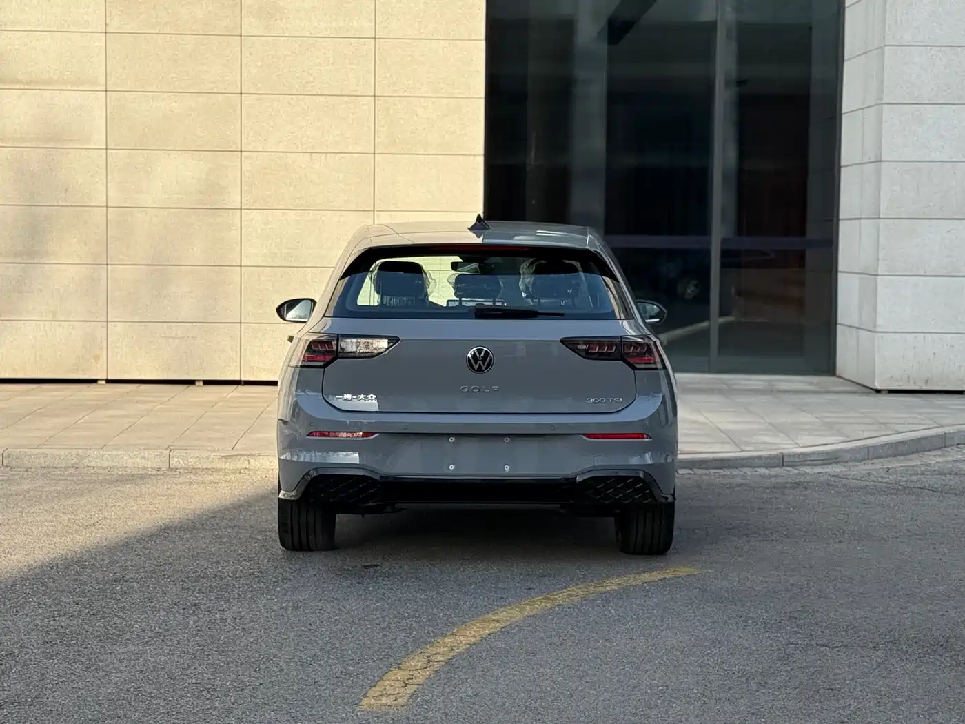 Volkswagen Golf 2025 300TSI R-Line фото 21