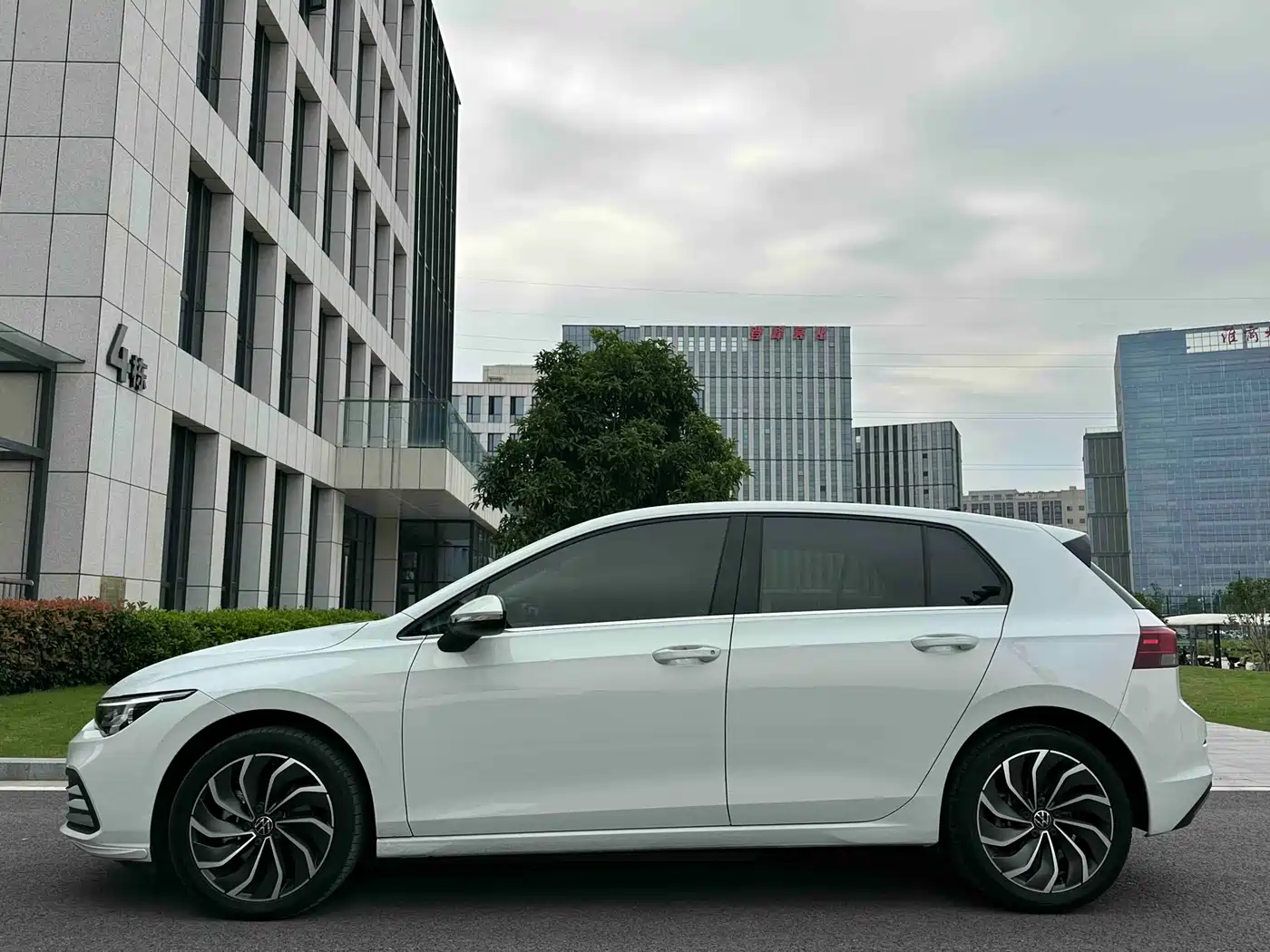 Volkswagen Golf 2023 280TSI DSG Pro фото 21