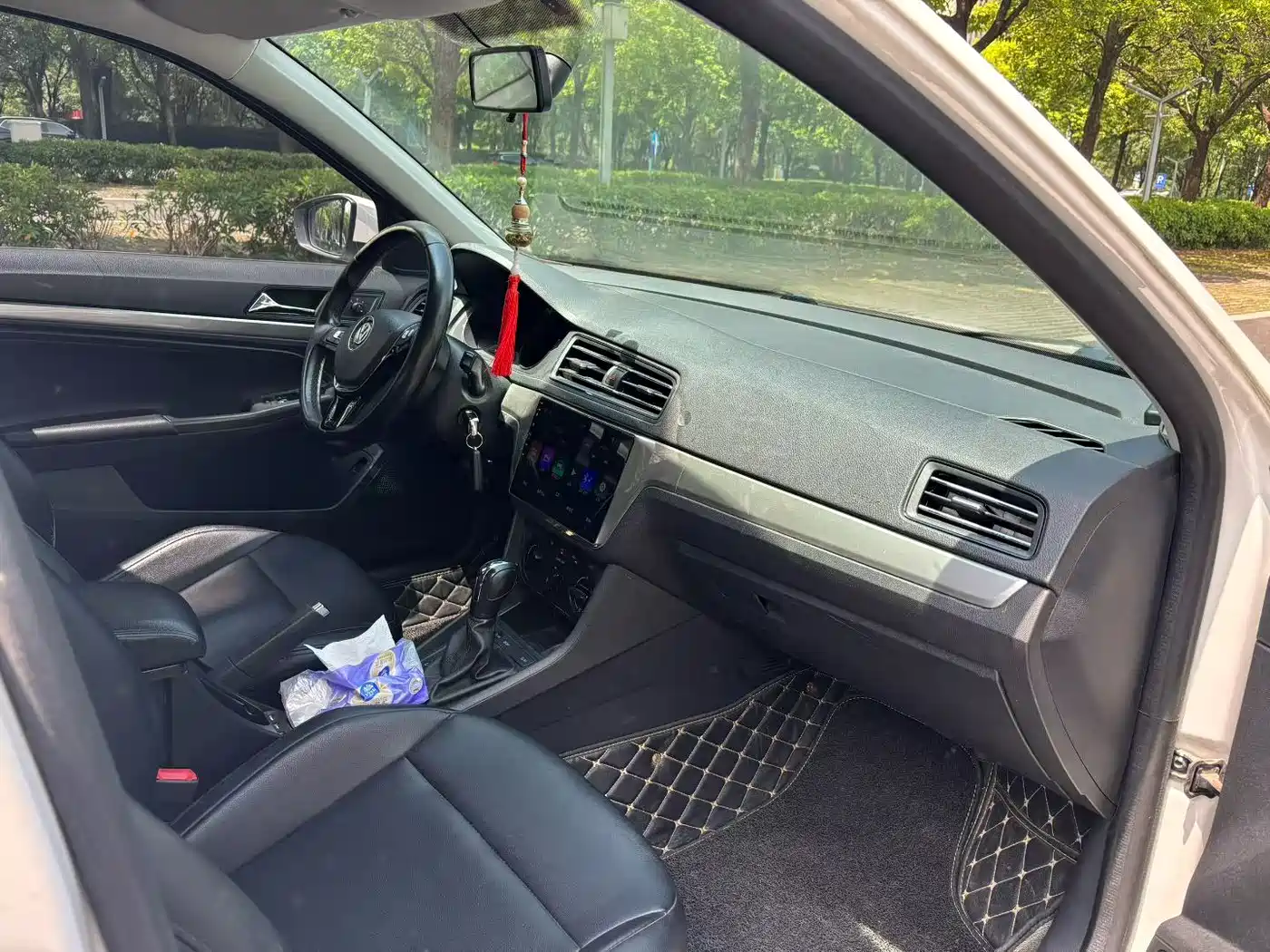 Volkswagen Lavida 2019 1.5L Automatic Comfort Edition China VI фото 4