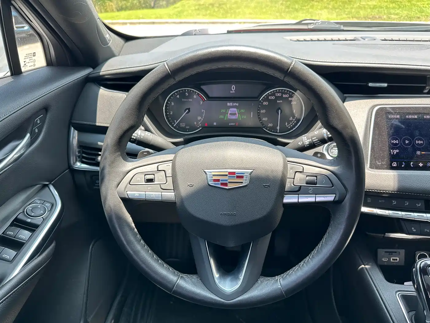 Cadillac XT4 2021 28T FWD Luxury Edition фото 17