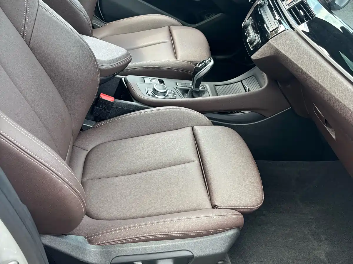 BMW X1 2021 sDrive25Li Leading фото 7