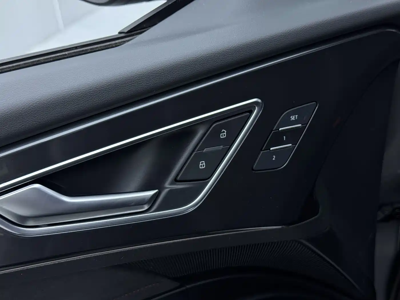 Audi Q5 e-tron 2022 40 e-tron Starlight Edition Mecha Suit Sun Chaser Version фото 21