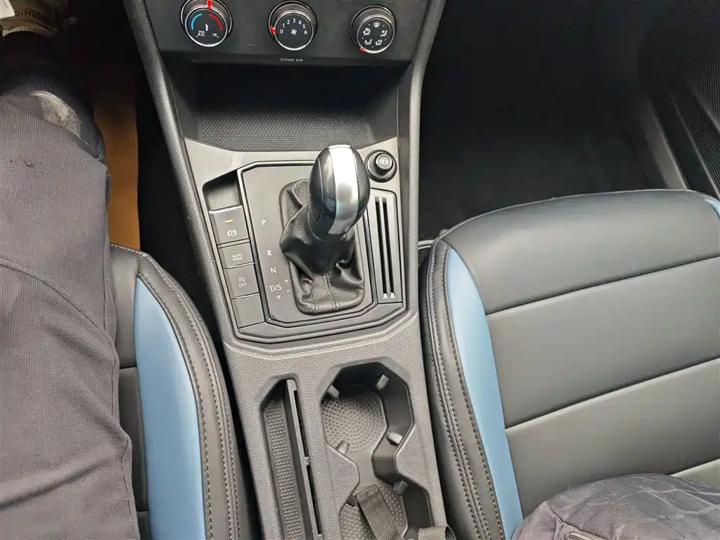 Volkswagen Lavida 2023 Facelift 1.5L Auto Comfort Edition фото 14